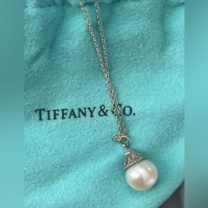 NEW Tiffany and Co. Sterling and Ziegfeld Pearl Necklace
